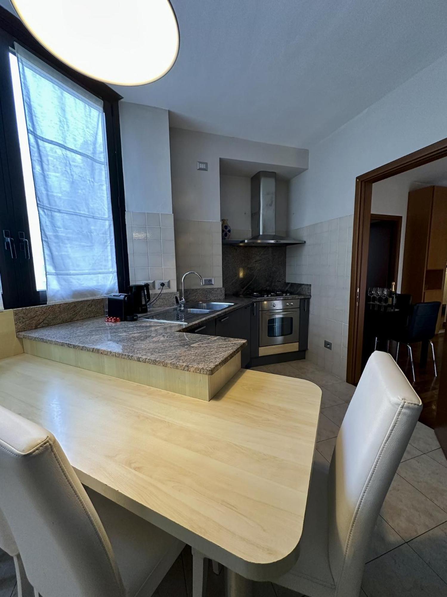 King Apartment Milano Bocconi Luaran gambar
