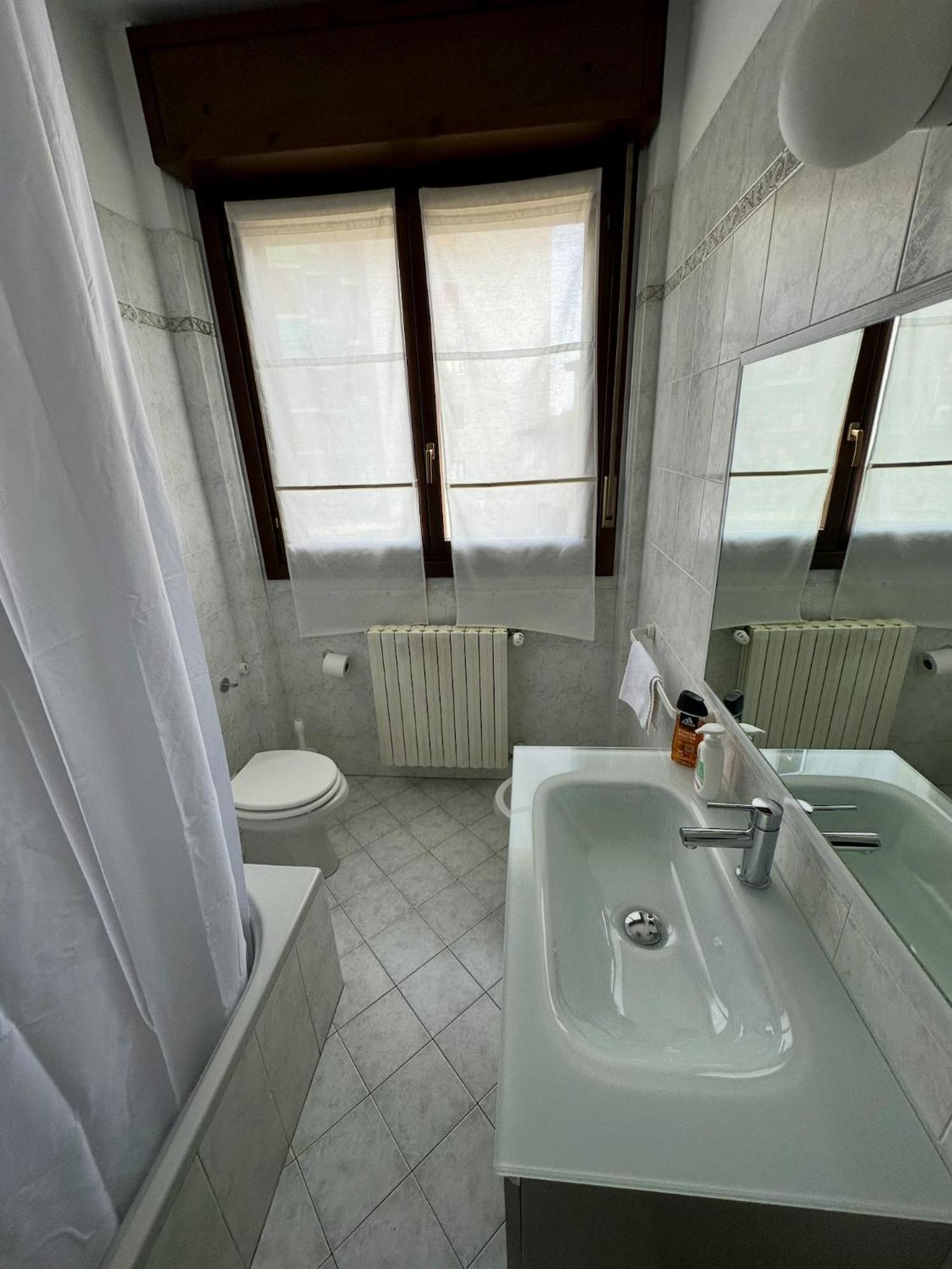 King Apartment Milano Bocconi Luaran gambar